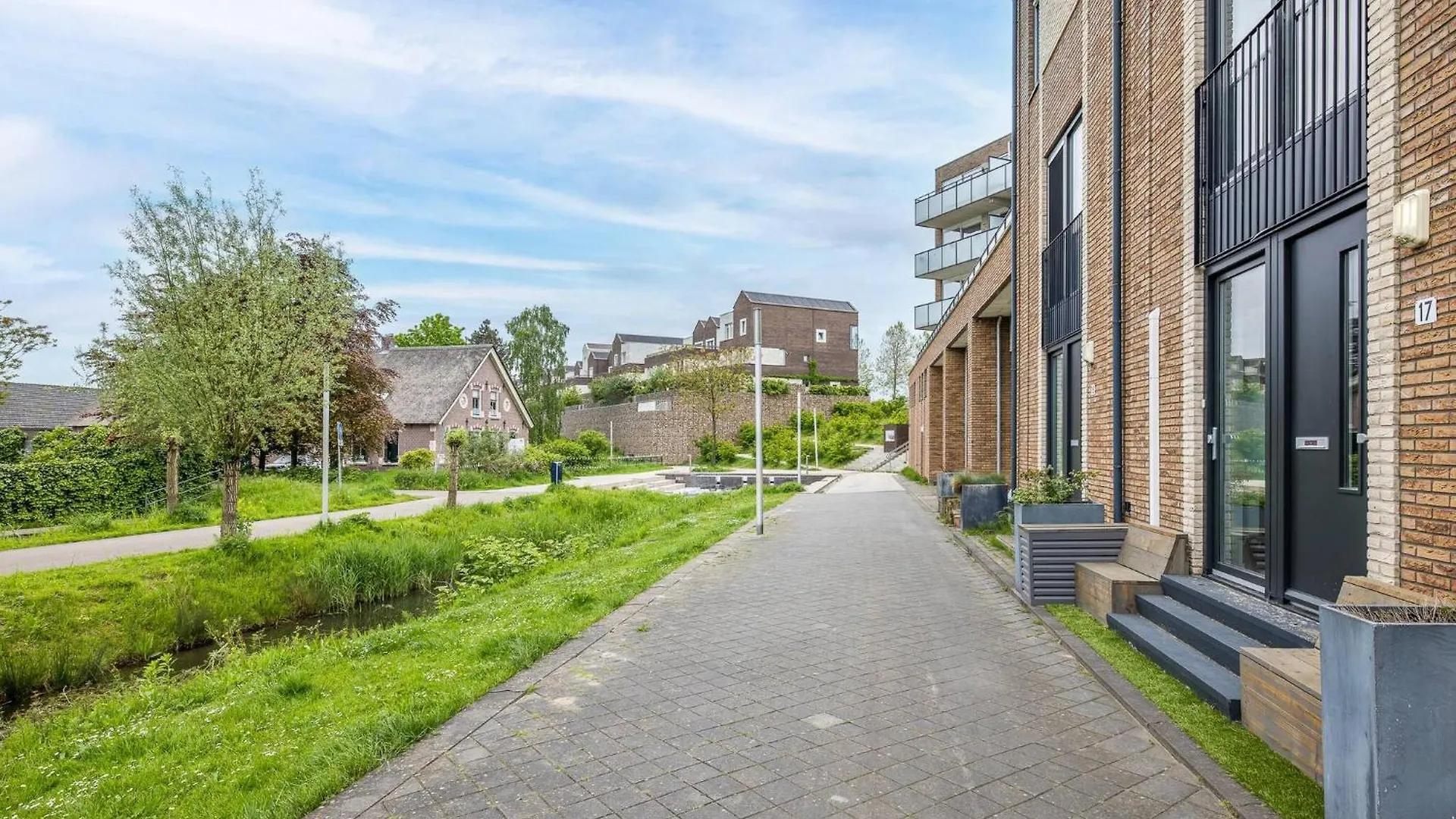 Modern Home With Private Garden Utrecht Feriehus